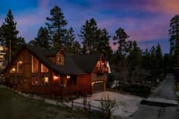 Cozy Big Bear Hideout Retreat + Game Room