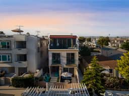 Modern Oceanview Penthouse 3Bed + Parking