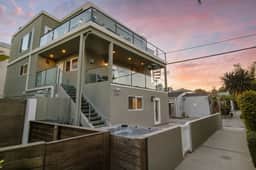 Luxury Meets Beach | Stunning Bay Views | Hot Tub | Fire Pit