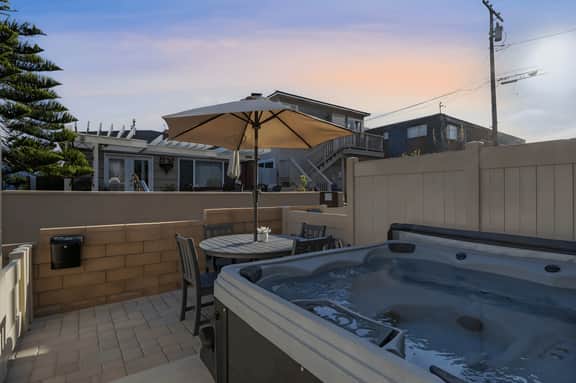 Beach Suite w/ Private Patio + Hot Tub + Steps To The Beach