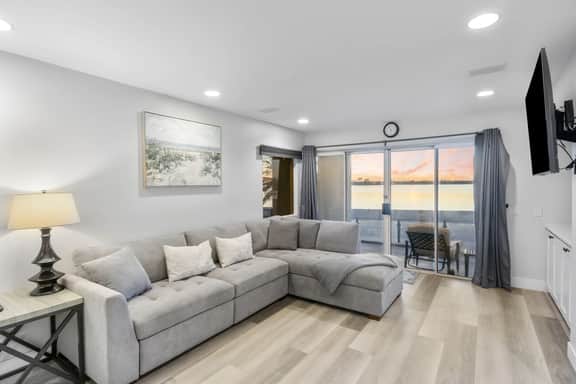 Stunning Bayfront Home + Private Beach Access + Hot Tub + Fire Pit