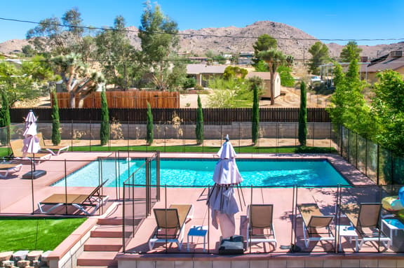 JT Estate w/ 7beds + Pool/Spa/Plunge + Game Room