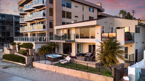 Stunning Bayfront Home + Private Beach Access + Hot Tub + Fire Pit