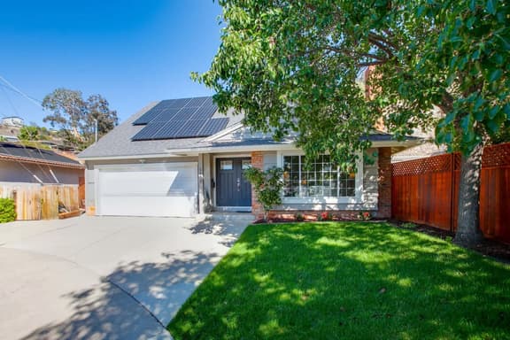 Spacious 4BR w/ Private Yard • Central San Diego